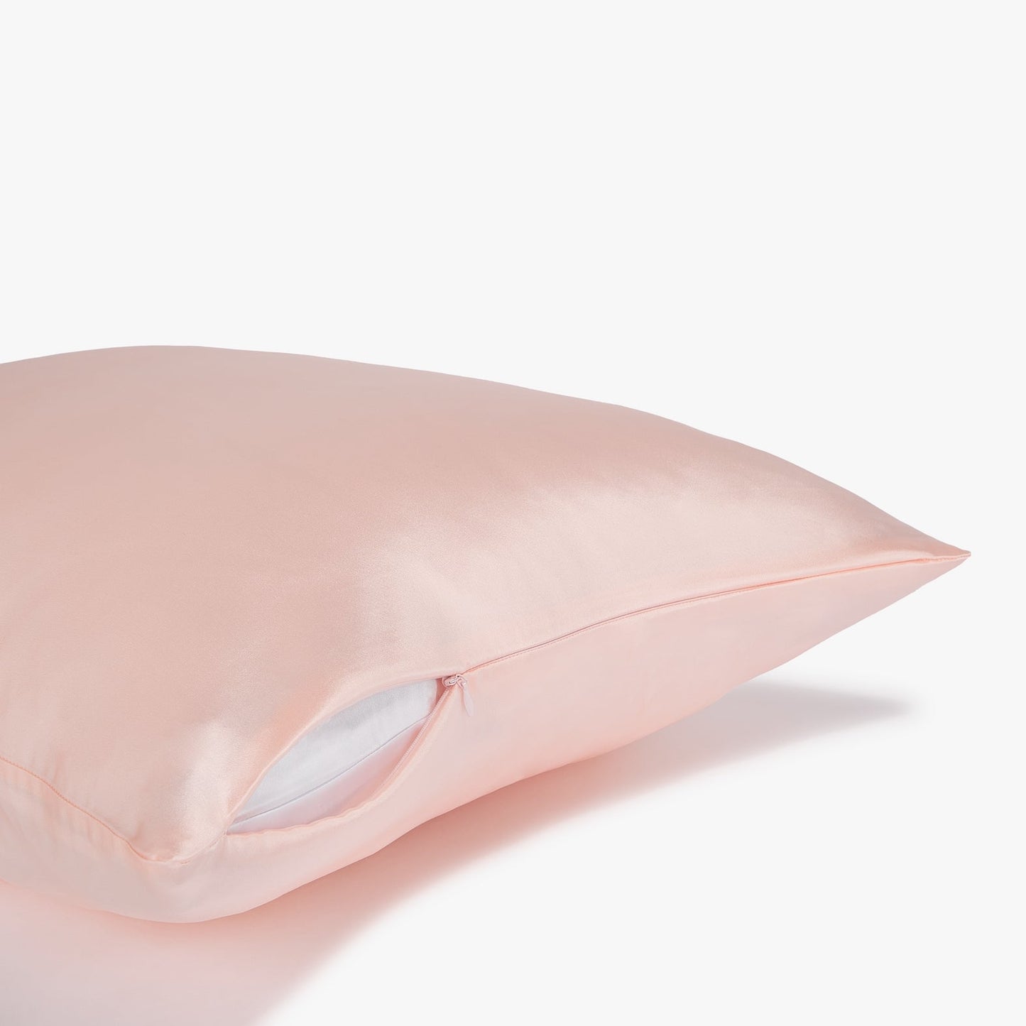 Skinful Glow® Skin Recovering Silk Pillowcase